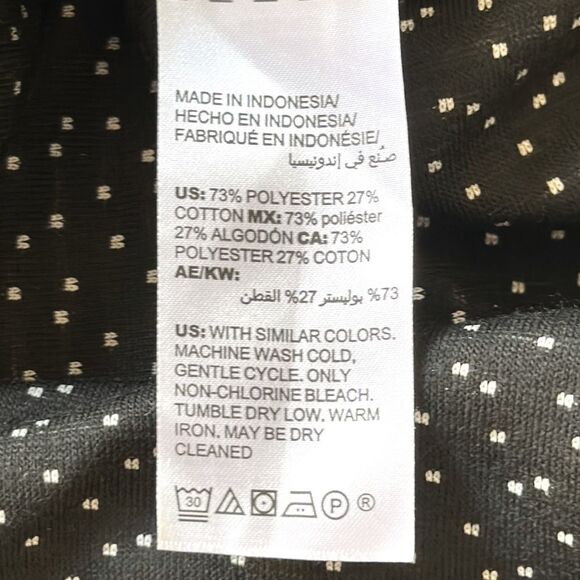 Chico's Zenergy Top Size 1 (8) Mock Neck Long Sleeve - Picture 14 of 16